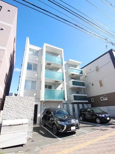ラヴィータ平岸外観写真