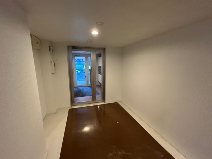 物件外観写真5　(エントランス部分)