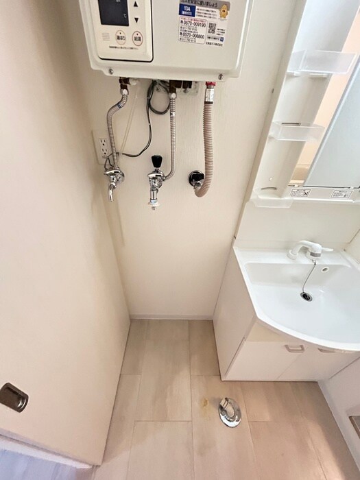 物件内観写真18　(洗濯機置場)