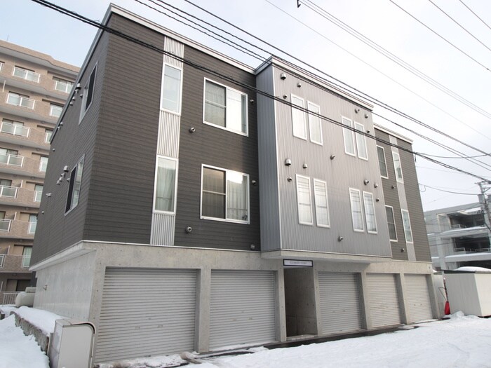 物件外観写真2　(外観写真)