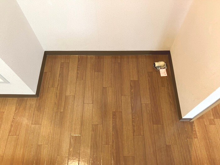 物件内観写真11　(洗濯機置場)