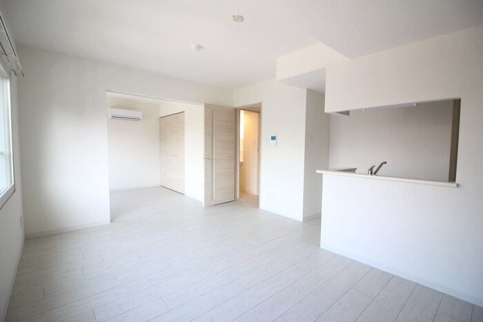 物件内観写真4　(居室)