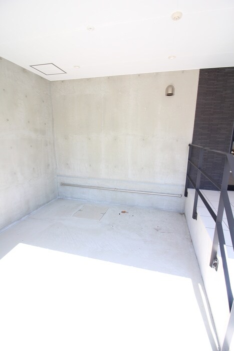 物件外観写真5　(駐輪場)