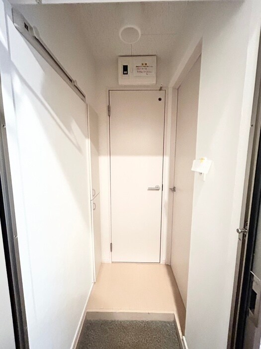 物件内観写真16　(玄関)