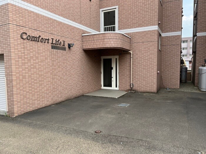 物件外観写真2　(駐車場)