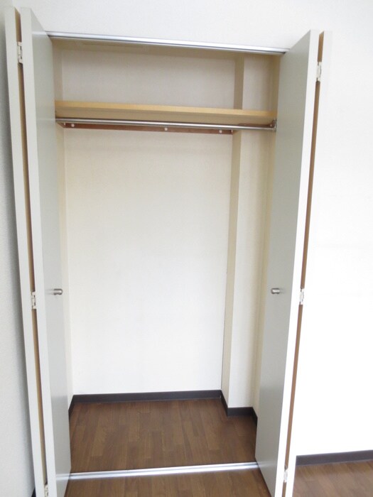 物件内観写真10　(収納)