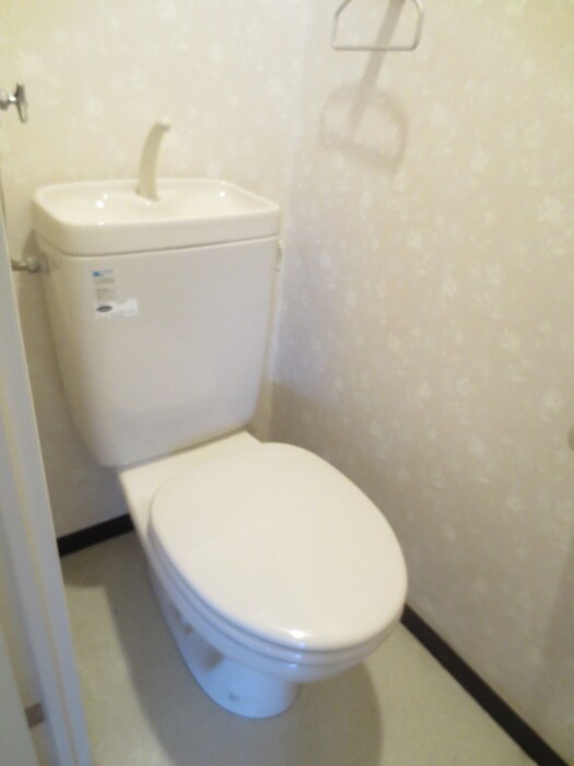 物件内観写真15　(トイレ)