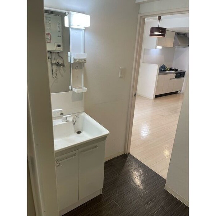 物件内観写真11　(洗面)