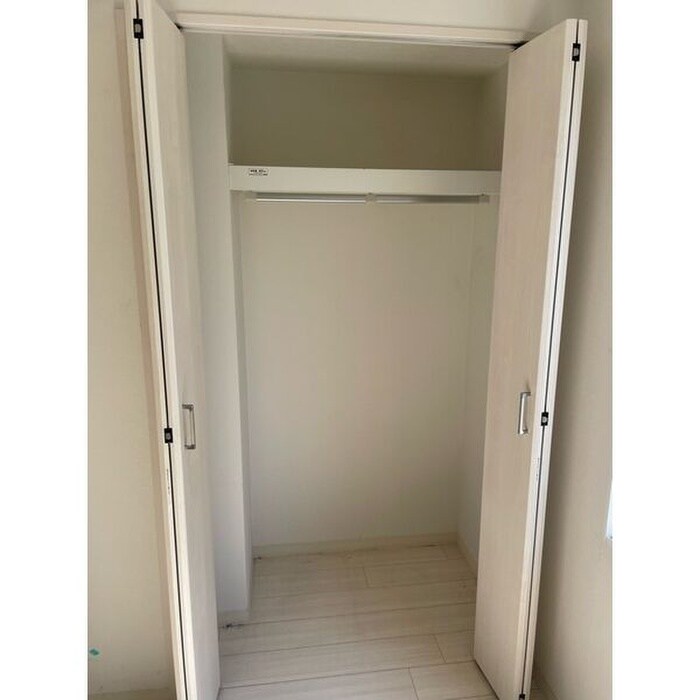 物件内観写真13　(収納)