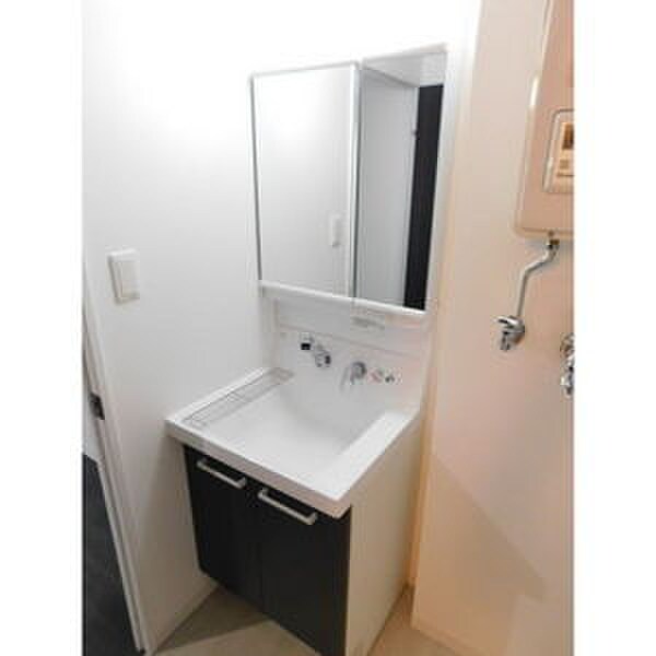 物件内観写真8　(洗面)