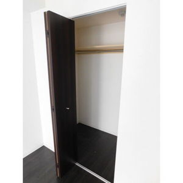 物件内観写真15　(収納)