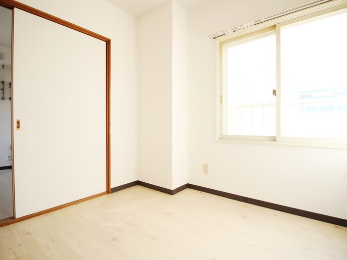 物件内観写真19　(居室)