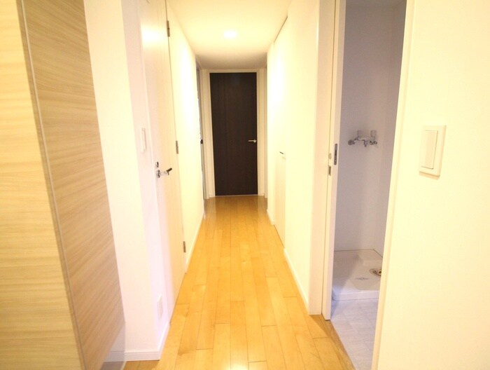物件内観写真18　(廊下)