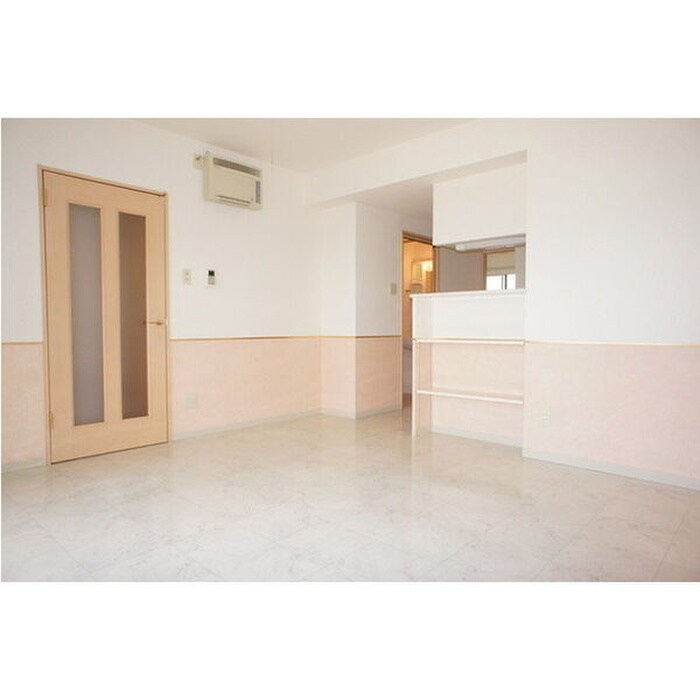 物件内観写真3　(居室)