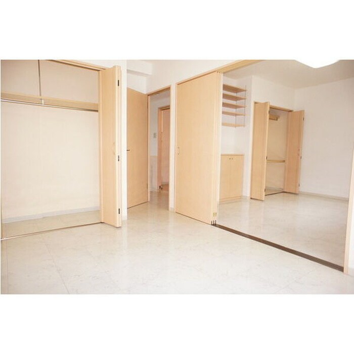 物件内観写真10　(居室)