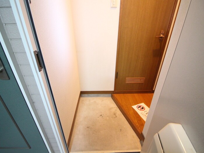 物件内観写真15　(玄関)
