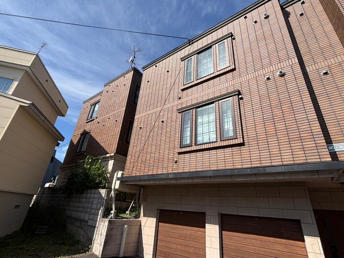 物件外観写真3　(外観写真)