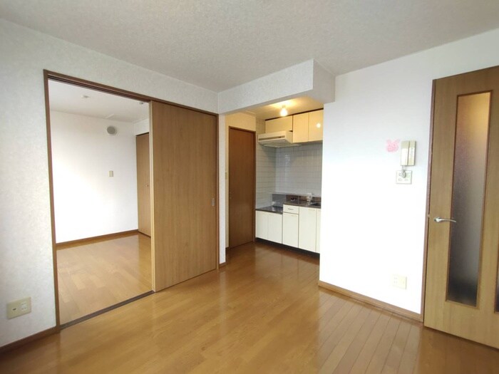 物件内観写真10　(居室)