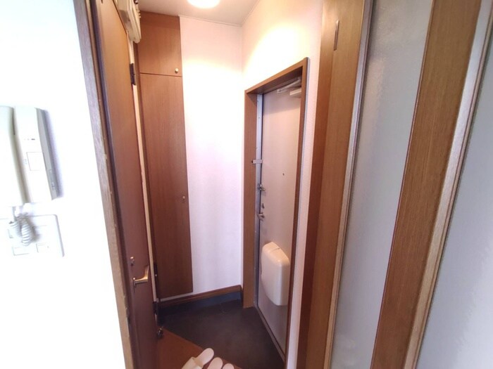 物件内観写真19　(玄関)