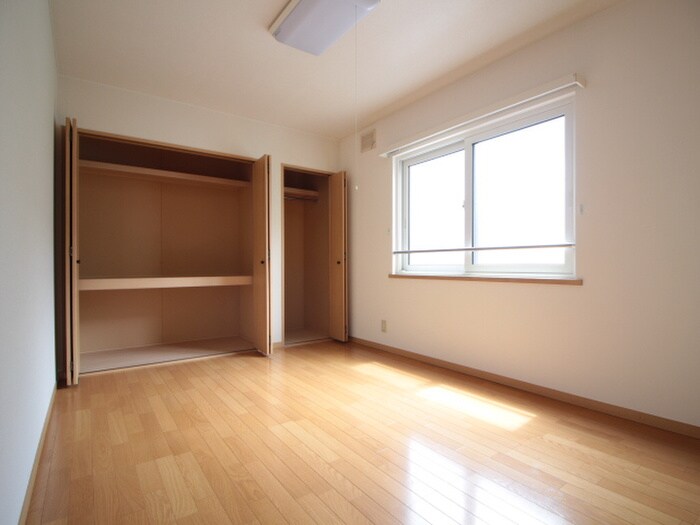 物件内観写真10　(居室)