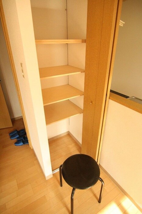 物件内観写真10　(収納)