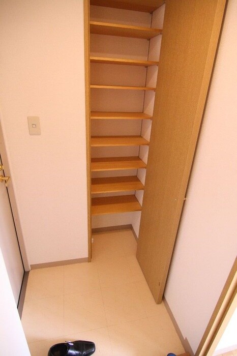 物件内観写真16　(靴箱)