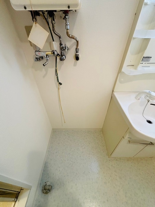 物件内観写真18　(洗濯機置場)