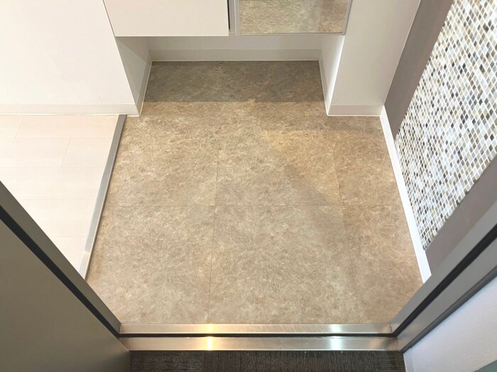 物件内観写真22　(玄関)