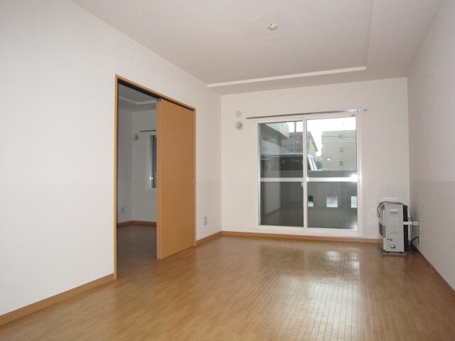 物件内観写真4　(居室)