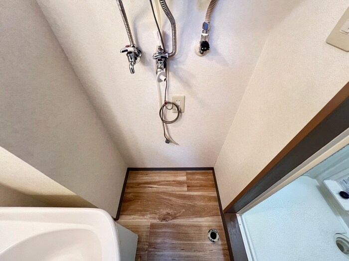 物件内観写真18　(洗濯機置場)