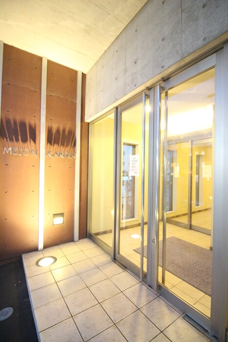 物件外観写真4　(エントランス部分)