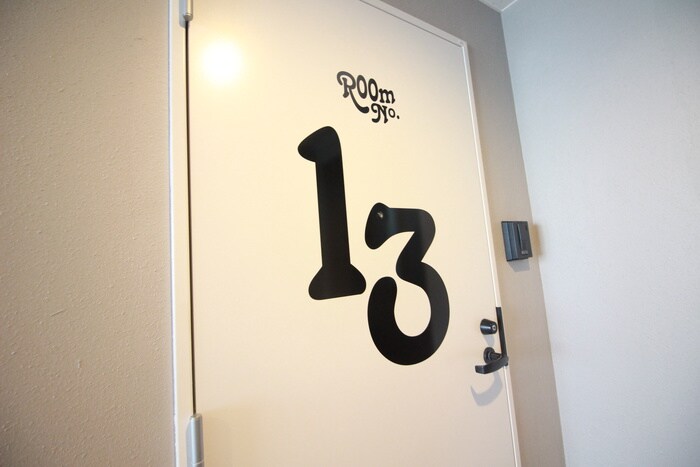 物件内観写真9　(玄関)