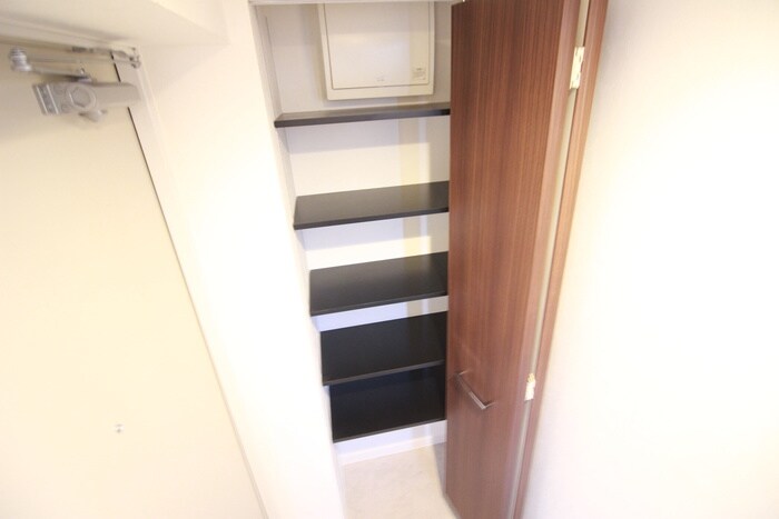 物件内観写真10　(靴箱)