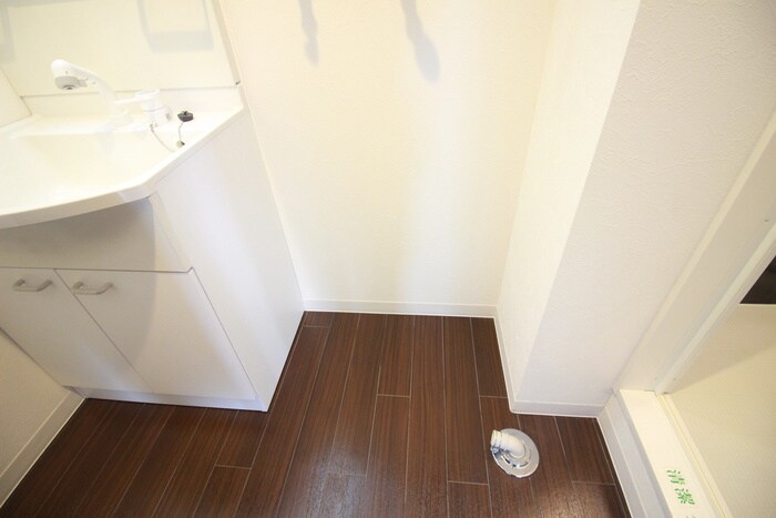 物件内観写真20　(洗濯機置場)