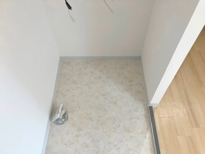 物件内観写真10　(洗濯機置場)