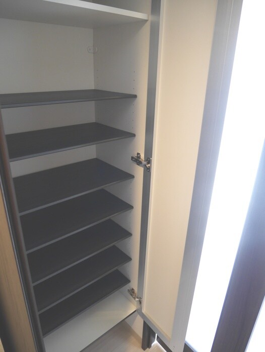 物件内観写真16　(靴箱)