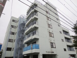 ア－バンコ－ト新琴似外観写真