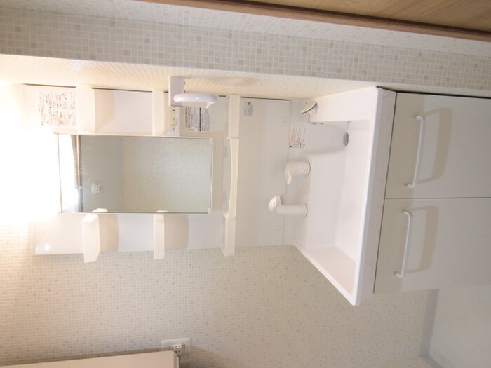 物件内観写真13　(洗面)