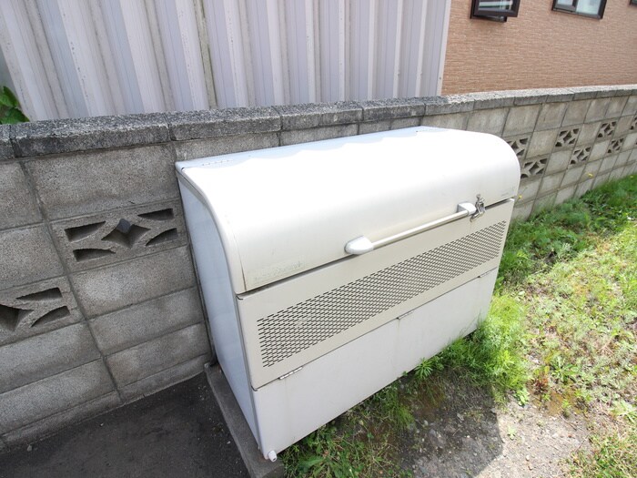 物件外観写真4　(建物設備)