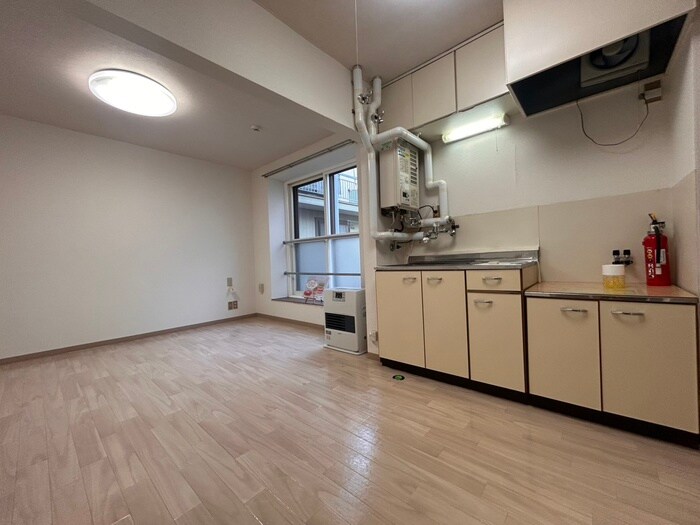 物件内観写真8　(居室)