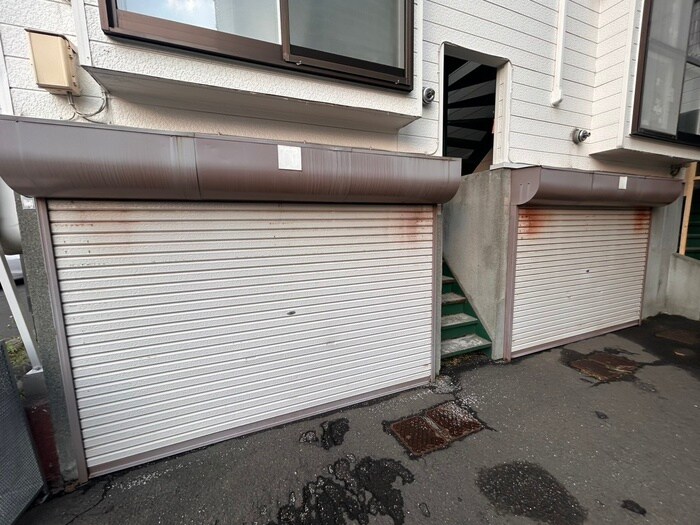 物件外観写真5　(駐車場)