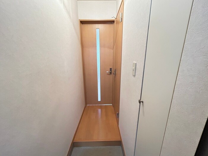 物件内観写真14　(玄関)
