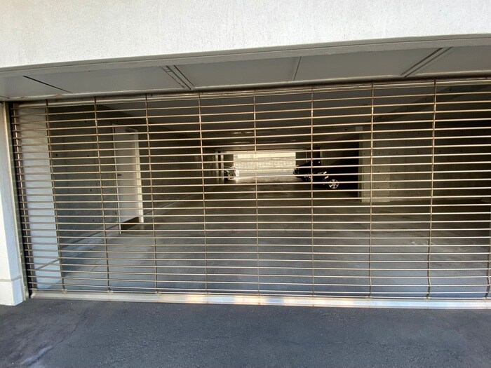 物件外観写真4　(駐車場)