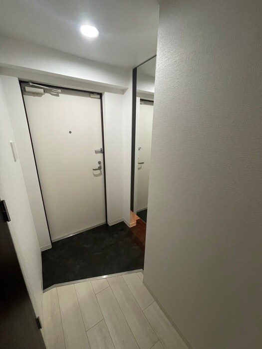 物件内観写真16　(玄関)
