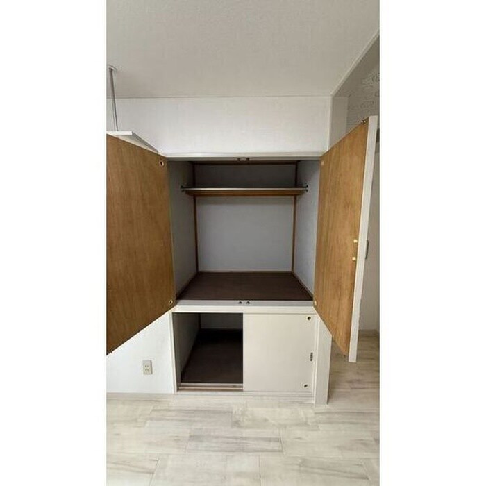 物件内観写真12　(収納)