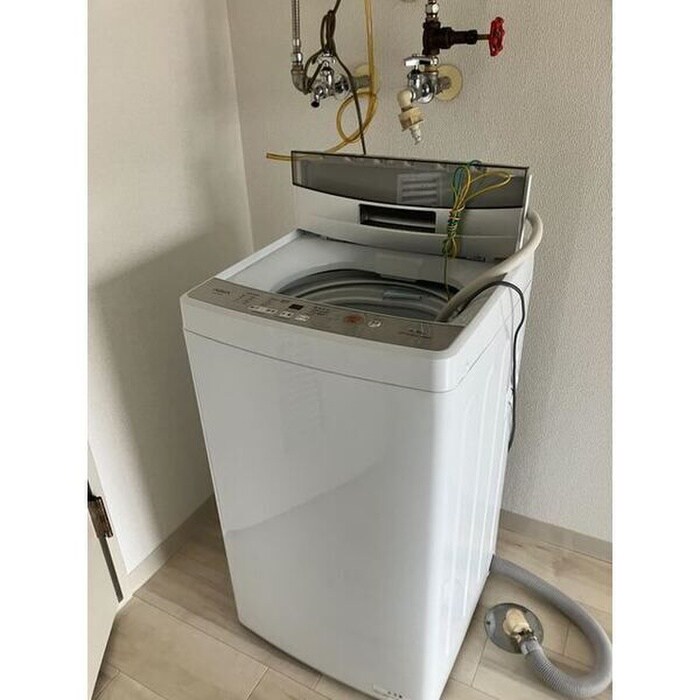 物件内観写真13　(洗濯機置場)