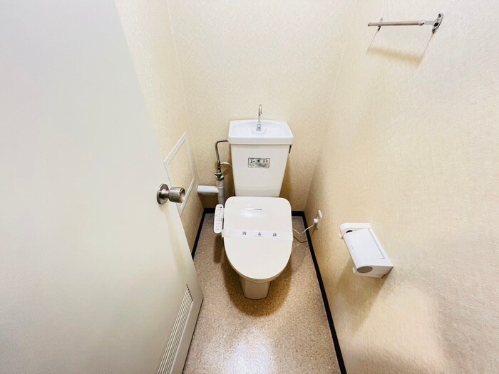 物件内観写真13　(トイレ)