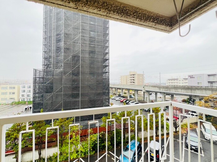 物件内観写真16　(室内からの展望)