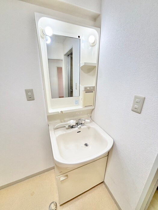 物件内観写真18　(洗面)