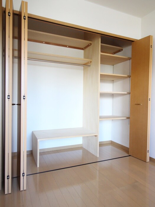 物件内観写真11　(収納)